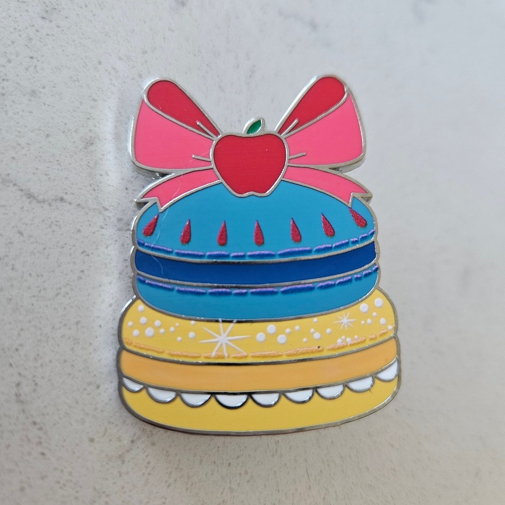 Disney Princess Pastries Snow White‎ Macaron Apple Enamel Pin Collectible Gift